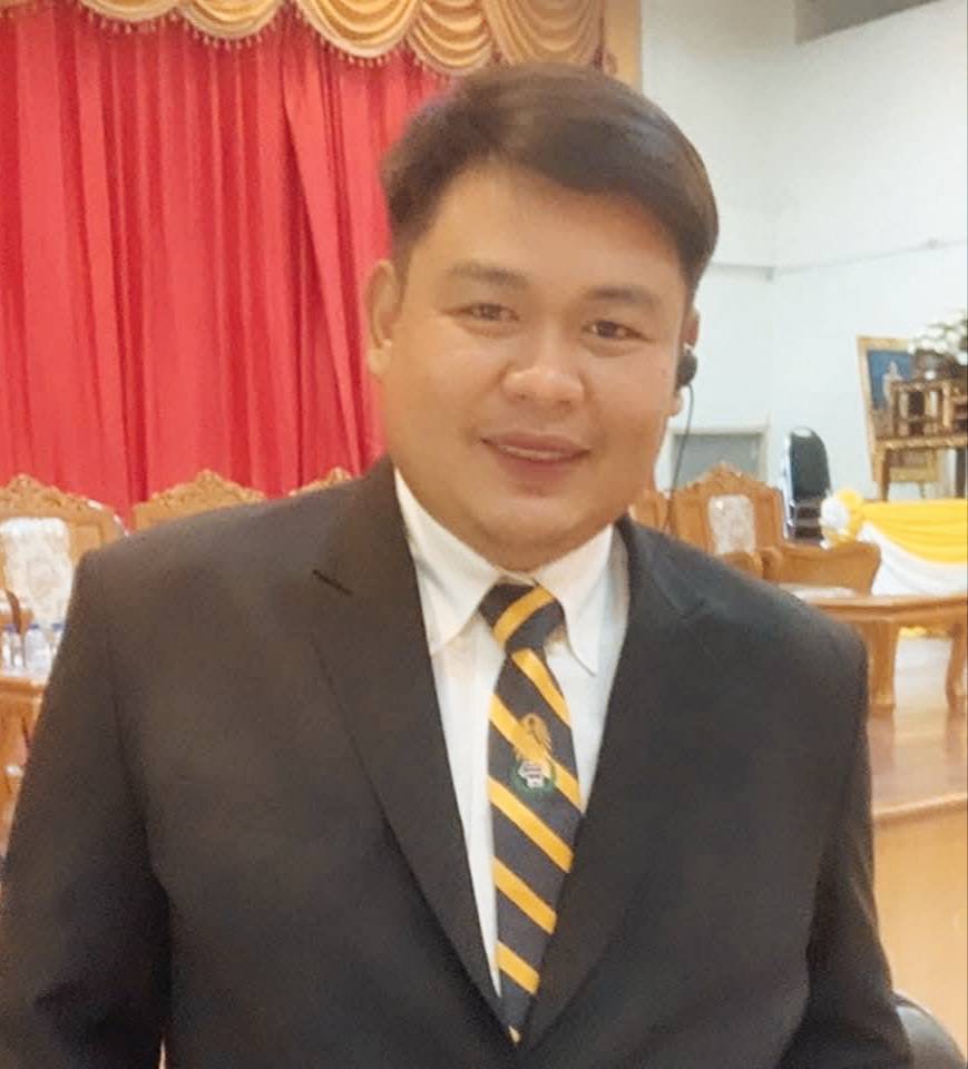 นายศักดิ์นรินทร์  แก้วพักดี