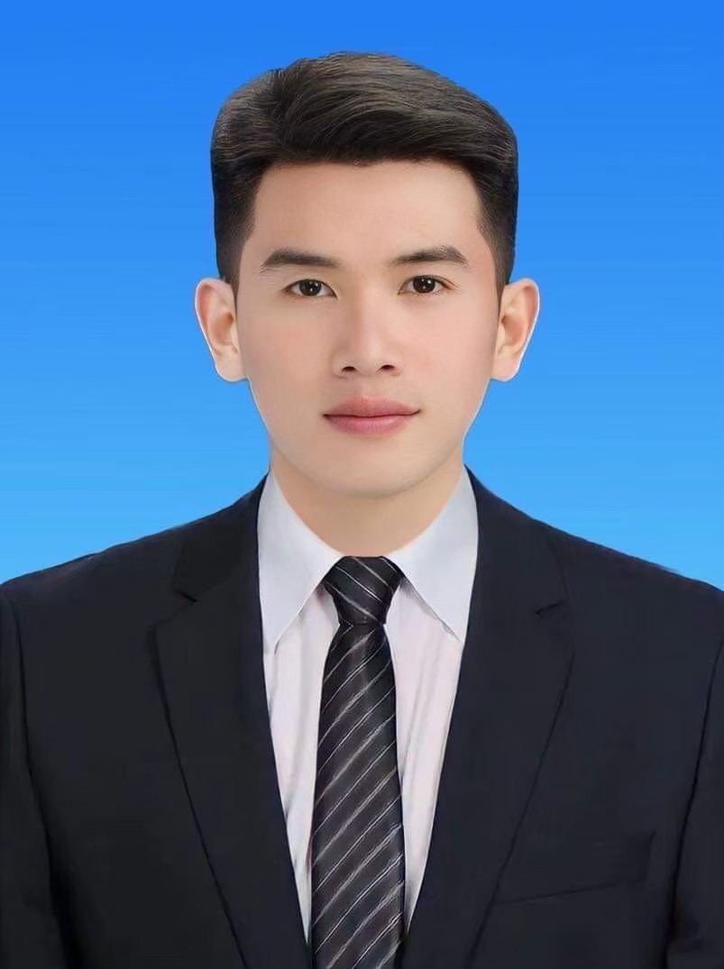 นายพลวัฒน์  พลทัศน์
